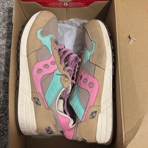Brand new sacouny  Sneakers with Pink and Teal Accents